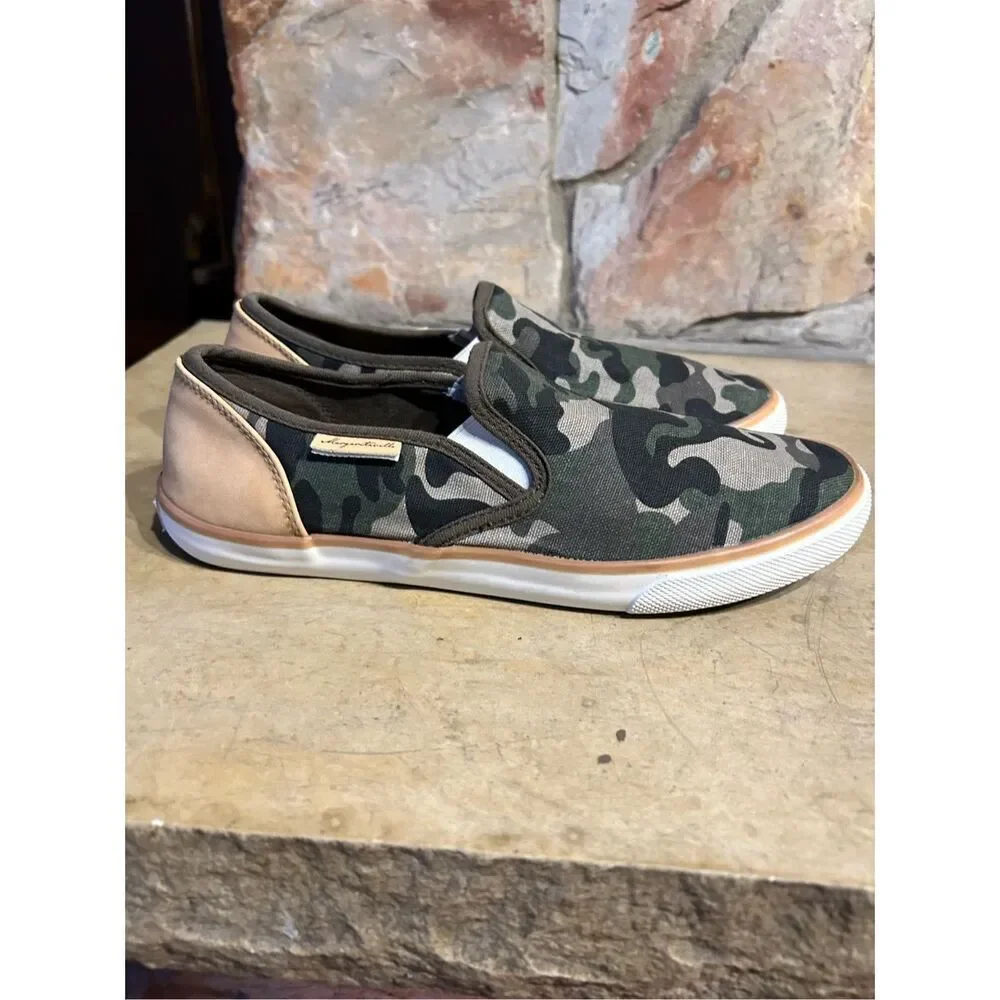 Margaritaville Camo Leather Slip On Casual Shoes Women’s Size 10